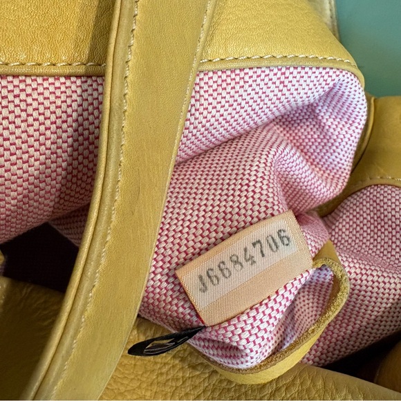 Dooney & Bourke Belvedere Logo Lock Hobo Bag Yellow Pebbled Leather - Picture 15 of 16